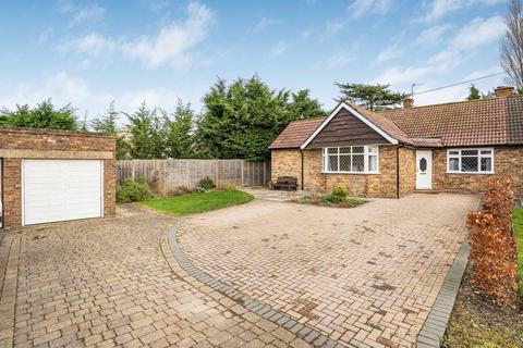 3 bedroom semi-detached bungalow for sale, Moffats Close, Brookmans Park, AL9