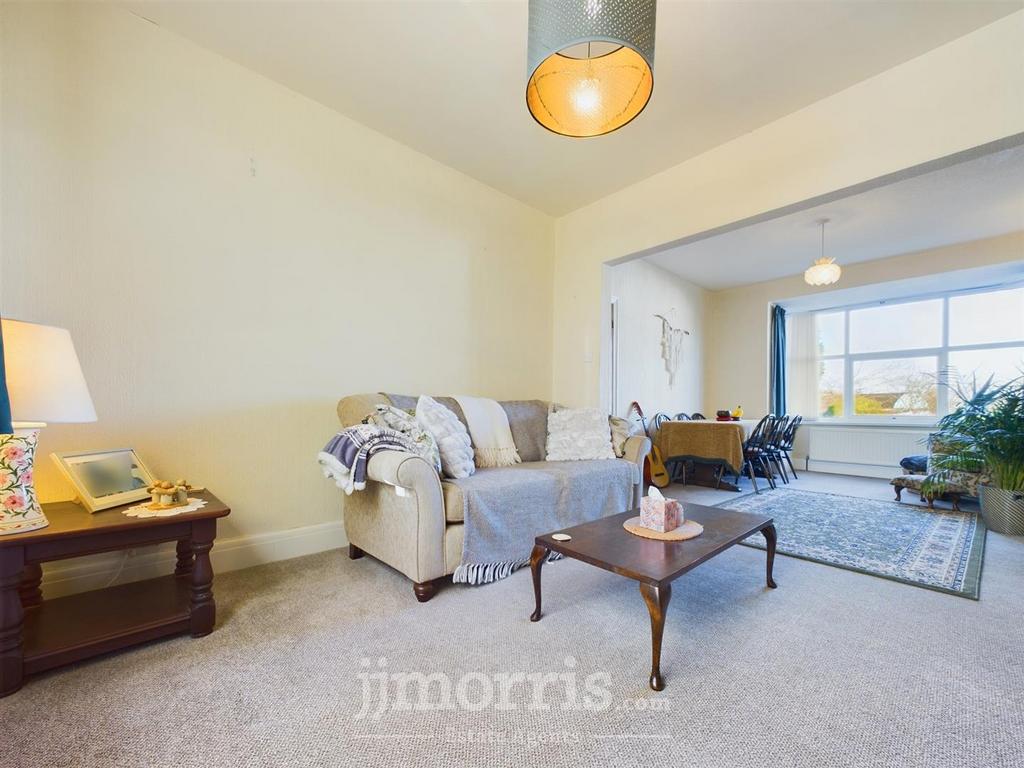 CAM01583 G0-PR0206-STILL006.jpg