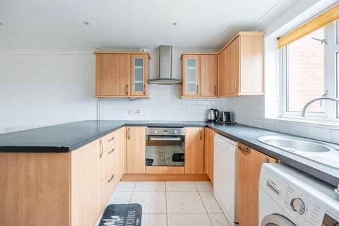 2 bedroom apartment to rent, Ives Road, Norwich