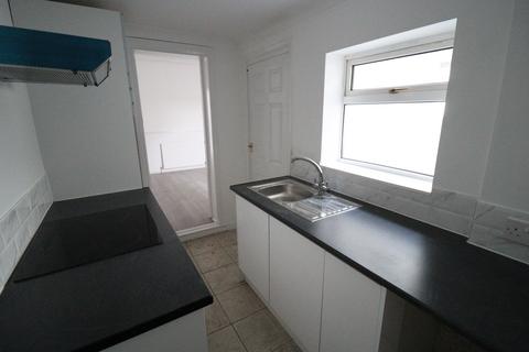 2 bedroom terraced house for sale, Broadway, Grays RM17