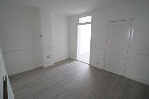 2 bedroom terraced house for sale, Broadway, Grays RM17