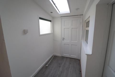 2 bedroom terraced house for sale, Broadway, Grays RM17