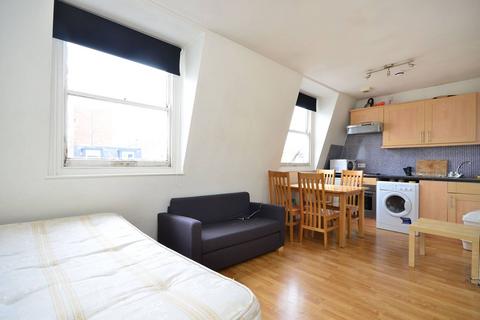 Studio to rent, Collingham Place, South Kensington, London, SW5