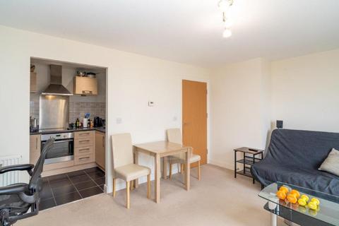 1 bedroom apartment for sale, Needleman Close, London, NW9