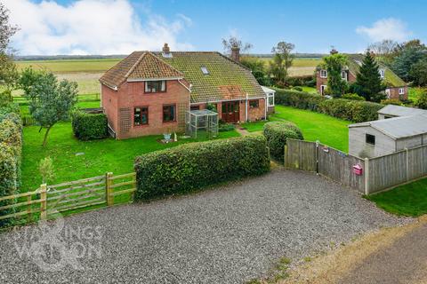 3 bedroom detached house for sale, Bloodhills Road, Great Yarmouth