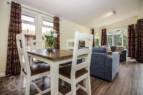 2 bedroom lodge for sale, Staithe Road, Burgh St. Peter, Beccles