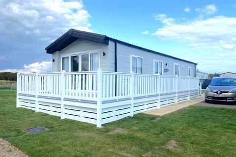 2 bedroom lodge for sale, Selsea PO20