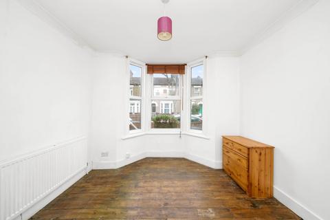 2 bedroom flat for sale, Wragby Road, London, E11