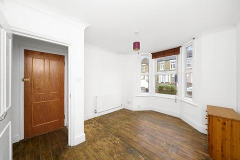 2 bedroom flat for sale, Wragby Road, London, E11