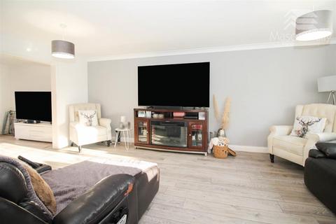 4 bedroom detached house for sale, Milton Keynes MK2