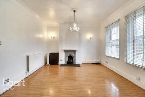 2 bedroom flat for sale, Mansfield Road, Ilford