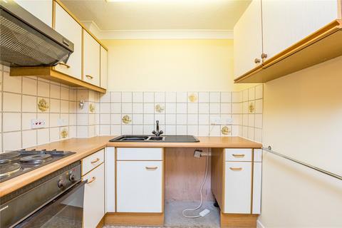 1 bedroom apartment for sale, High Street, Great Wakering, Southend-on-Sea, Essex, SS3