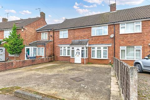 4 bedroom semi-detached house for sale, Windsor Drive, Hertford SG14