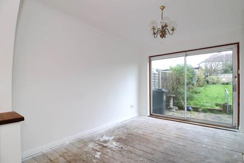 122 Kingsbridge Road, Morden, SM4 4QB