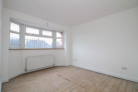 122 Kingsbridge Road, Morden, SM4 4QB