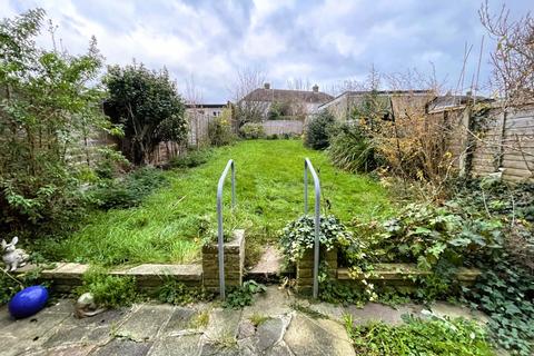 122 Kingsbridge Road, Morden, SM4 4QB
