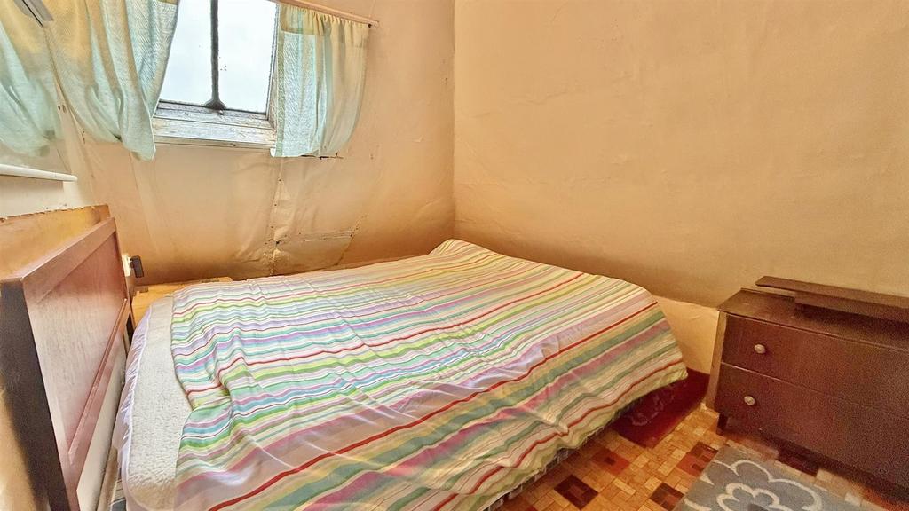 Attic room 1