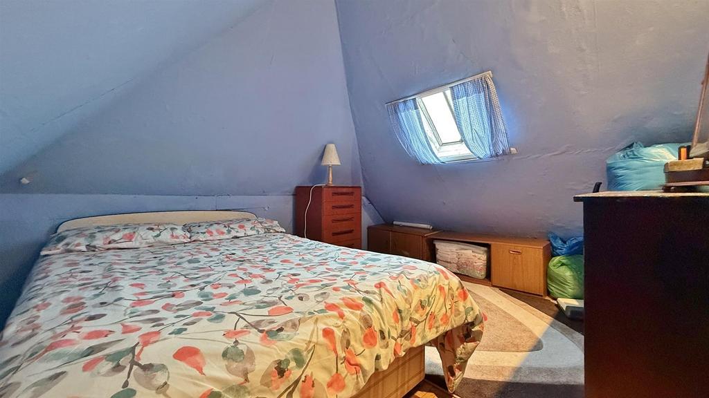 Attic room 2