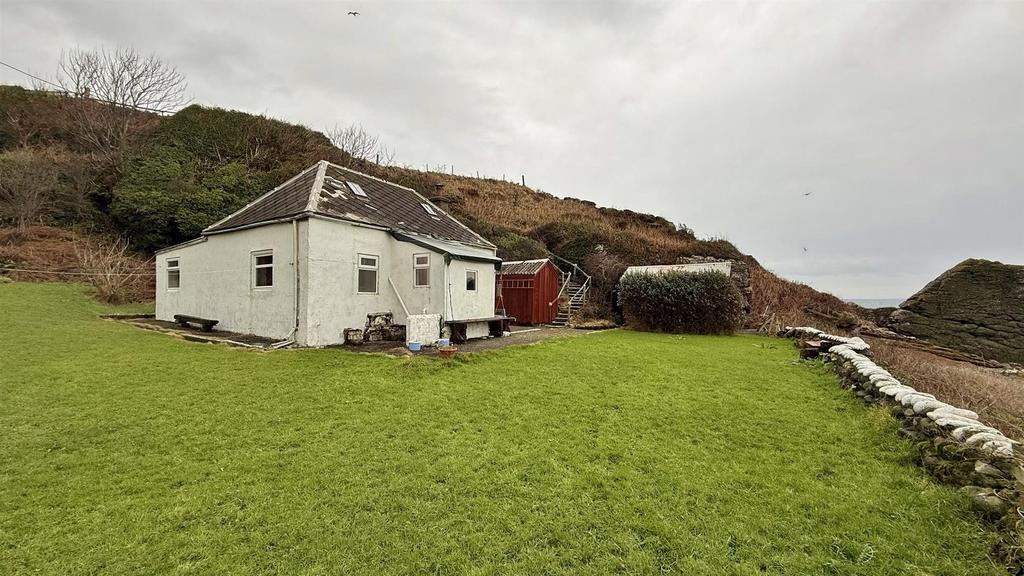 Shore Cottage side.