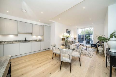 3 bedroom flat for sale, Kingsbridge Avenue, London W3