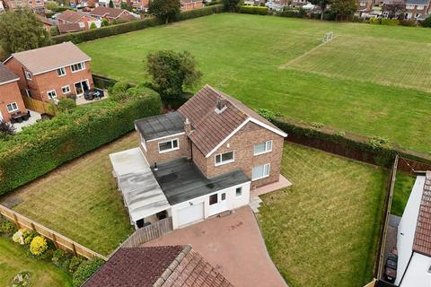 4 bedroom detached house to rent, Roundhill Close, Hurworth