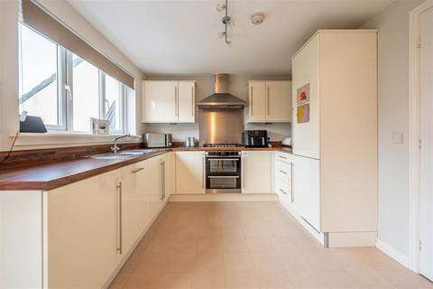 4 Bell Gardens, Perth, PH2 0TD