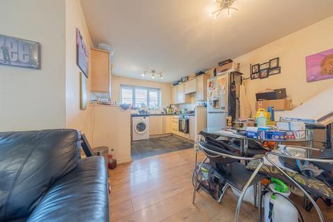 2 bedroom flat for sale, Summerton Road, Oldbury B69