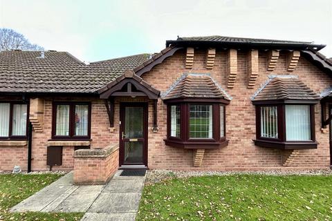 2 bedroom terraced bungalow for sale, Stourbridge Road, Halesowen