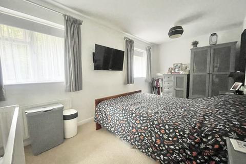 11 Greenway, Exeter, EX2 9NY