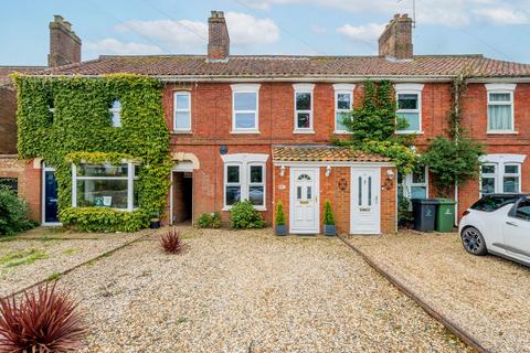 2 bedroom terraced house to rent, Norwich Road, Dereham