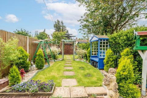 2 bedroom terraced house to rent, Norwich Road, Dereham