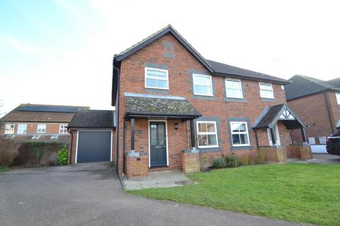 3 bedroom house to rent, Peasmead, Buntingford