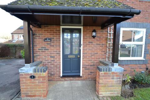 3 bedroom house to rent, Peasmead, Buntingford