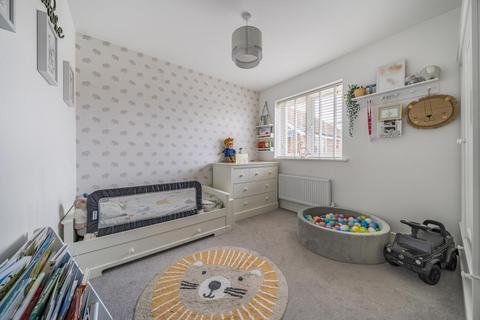 2 bedroom end of terrace house for sale, Blackwater,  Camberley,  GU17