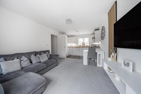 2 bedroom end of terrace house for sale, Blackwater,  Camberley,  GU17