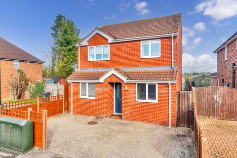 3 bedroom detached house for sale, Portway, Royston SG8