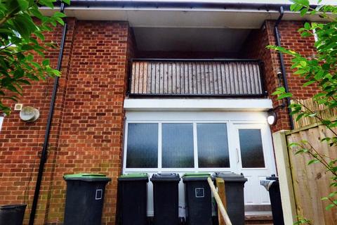 3 bedroom flat to rent, Gibbons Avenue, Stapleford, Nottingham, NG9 7DR