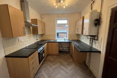 2 bedroom terraced house to rent, Belmont Avenue, Doncaster