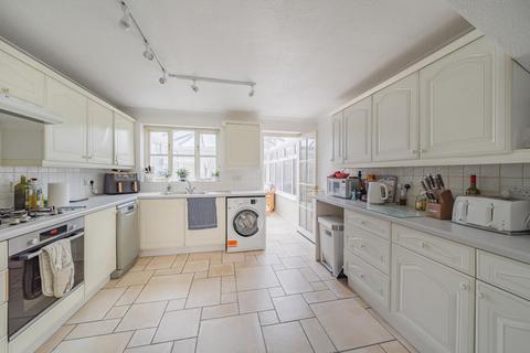 42 Darby Vale, Warfield, Bracknell, RG42 2PQ