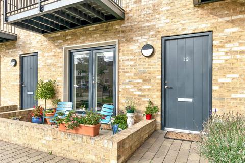 1 bedroom ground floor flat for sale, Milton Road, Cambridge CB4