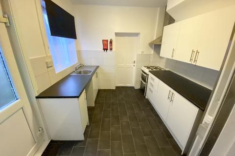 3 bedroom end of terrace house for sale, Oakhurst Road, EN3