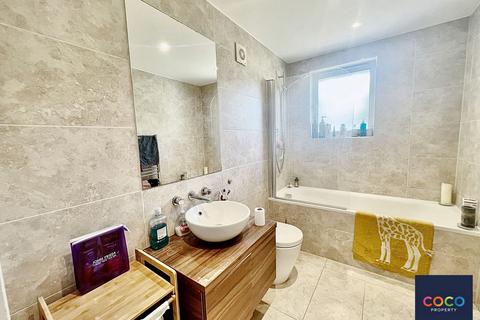 2 bedroom apartment for sale, Ayton Drive, Portland DT5