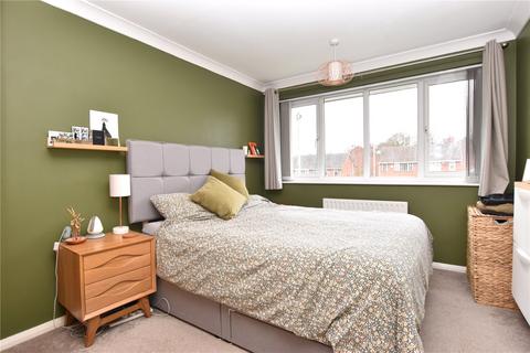 3 bedroom semi-detached house for sale, St. Peters Gardens, Leeds, West Yorkshire