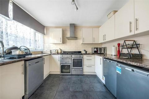 4 bedroom terraced house to rent, London, SW2