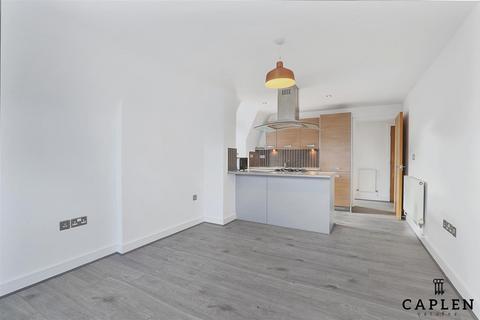 2 bedroom flat for sale, High Road, Loughton