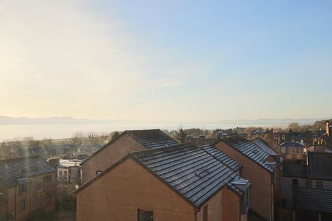 2 bedroom flat to rent, Shepherds Loan, West End, Dundee, DD2