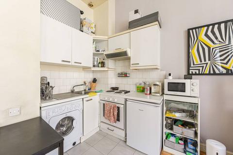 Studio to rent, South Kensington, South Kensington, London, SW5