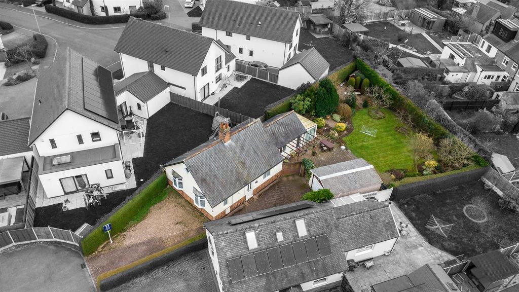 Paget cresc drone-hi x1.jpg