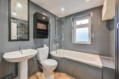 2 bedroom flat for sale, Torrington Road, Perivale, Greenford, UB6