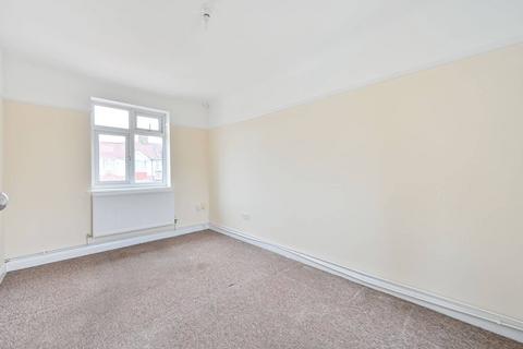 32b Torrington Road, Perivale, Greenford, UB6 7EW
